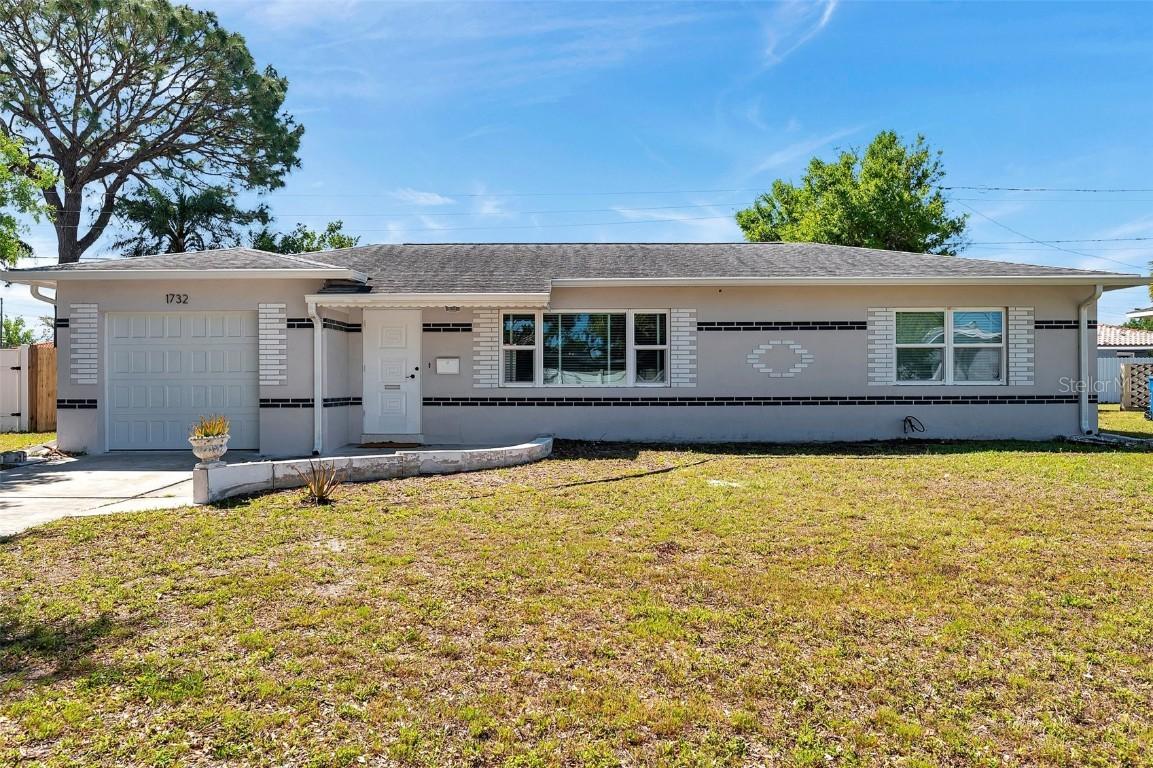 1732 63rd Ave., St Petersburg, FL 33702