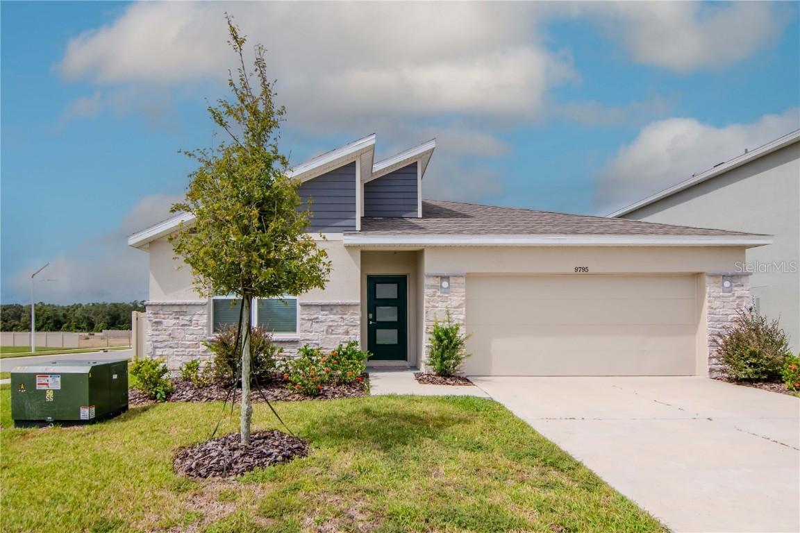 9795 Crescent Ray Dr., Wesley Chapel, FL 33545