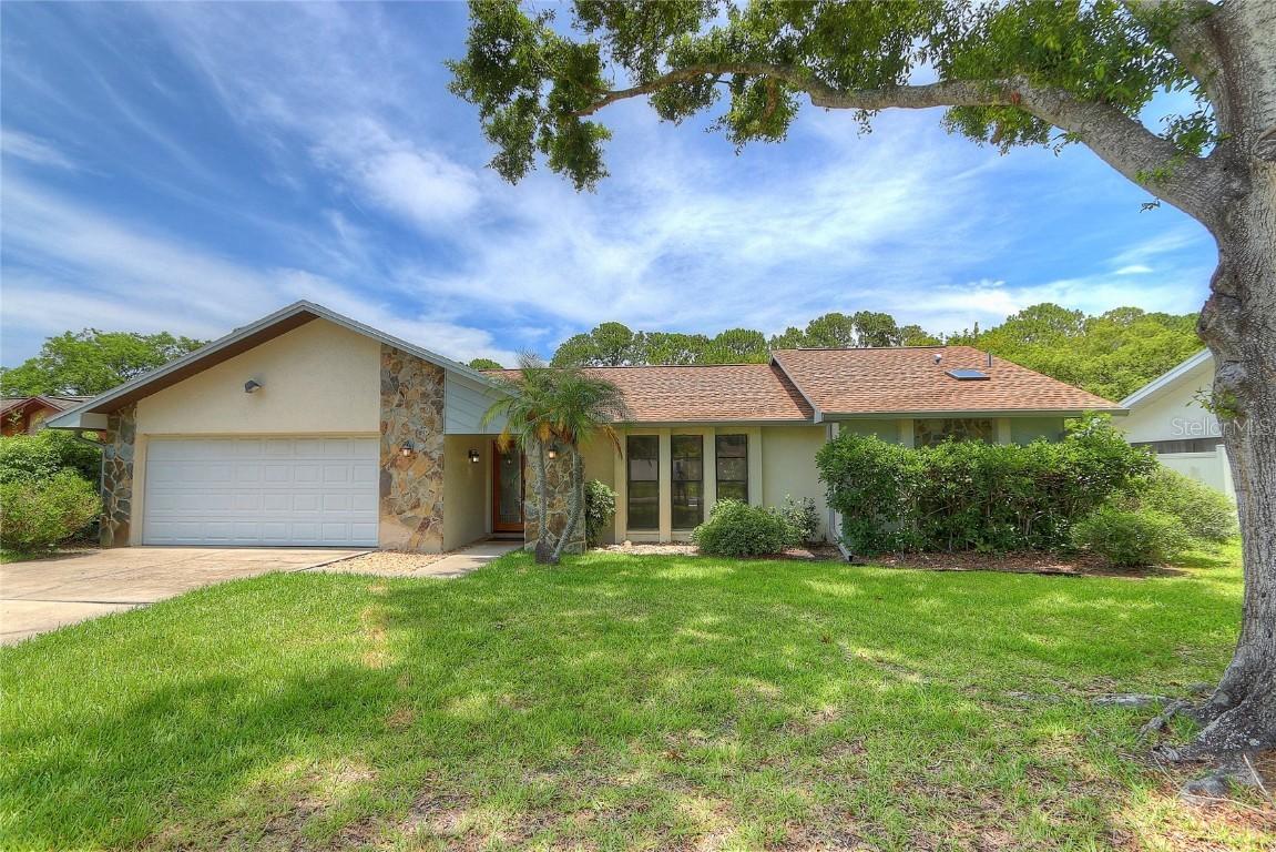 313 Oak Crest Dr., Safety Harbor, FL 34695