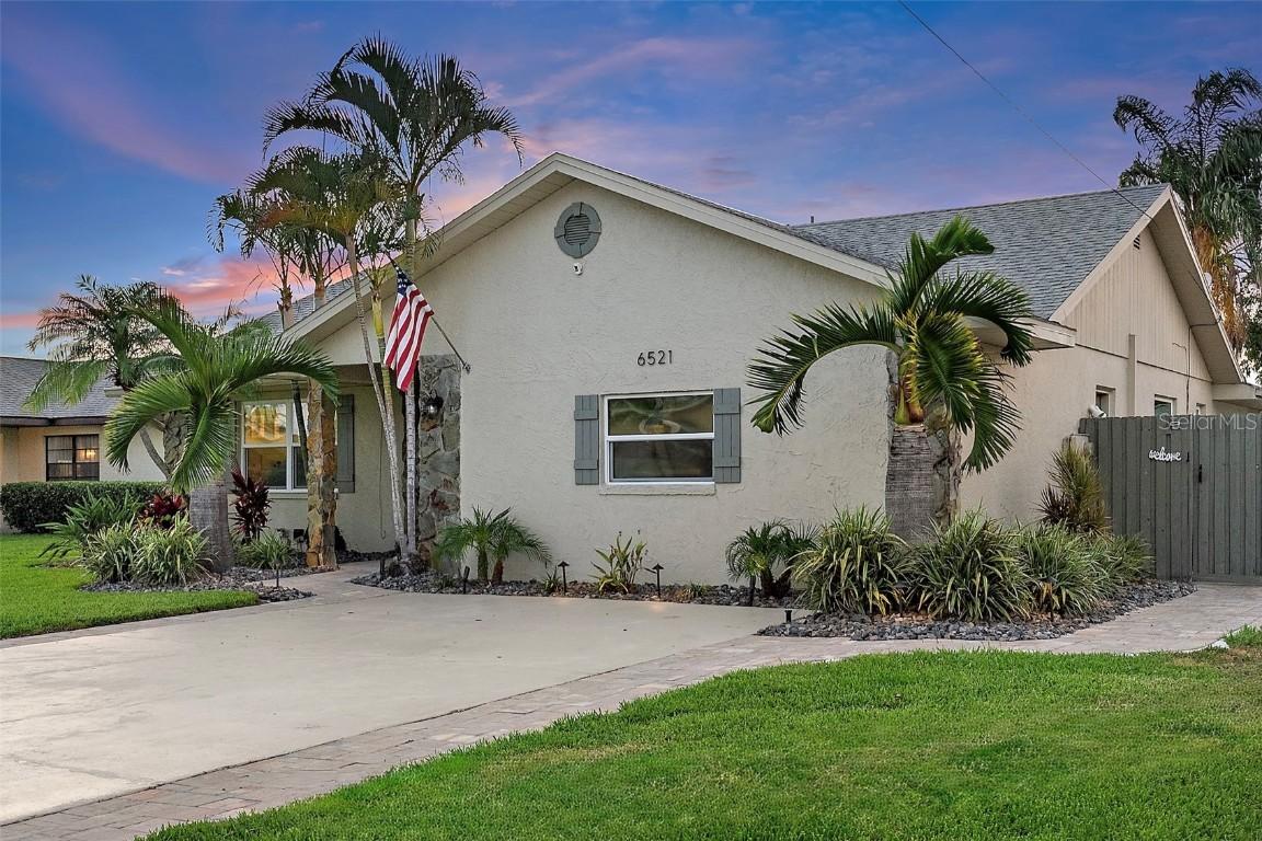 6521 69th Ave., Pinellas Park, FL 33781