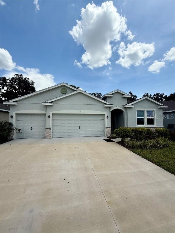 3504 Crooked River Dr., Plant City, FL 33565