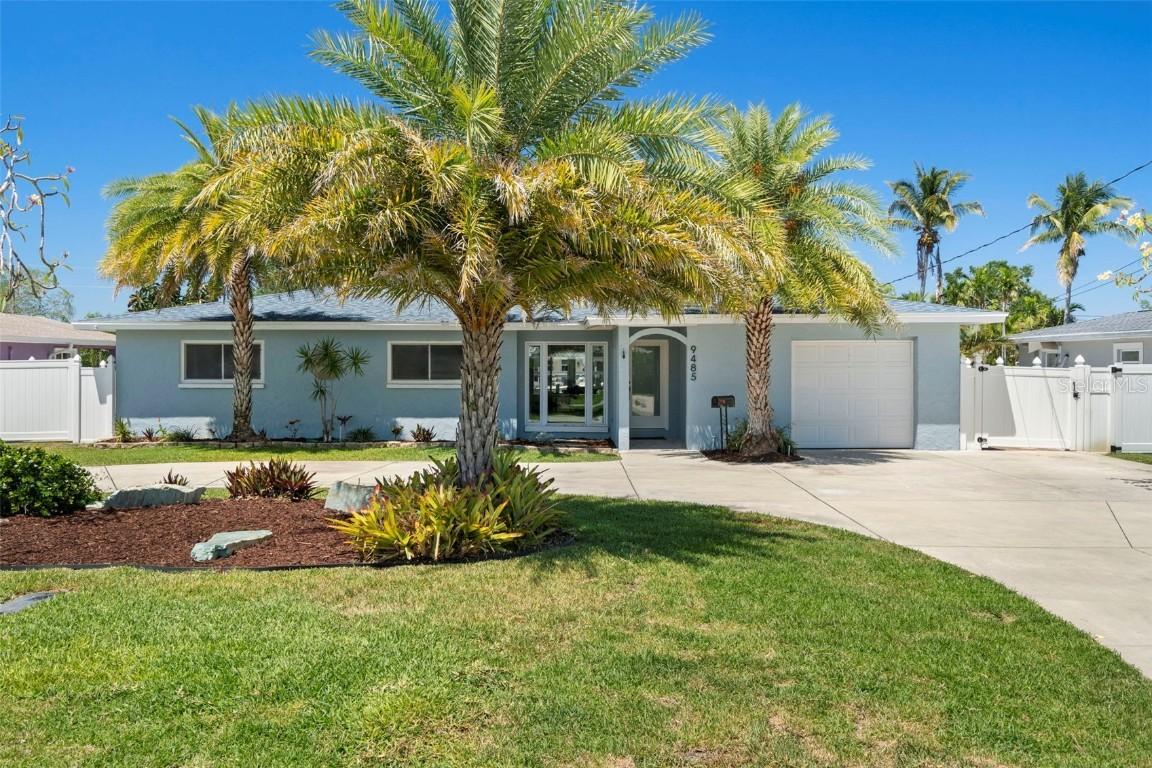 9485 Treasure Ln., St Petersburg, FL 33702