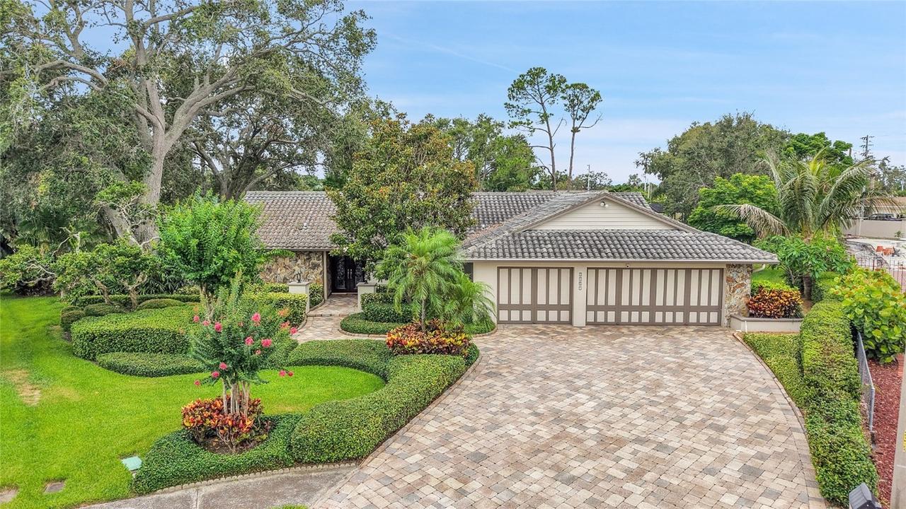 3207 Hilltop Ln., Largo, FL 33770