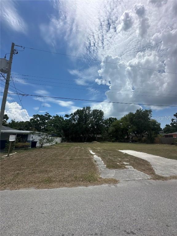 1714 W St John St, Tampa, FL 33607