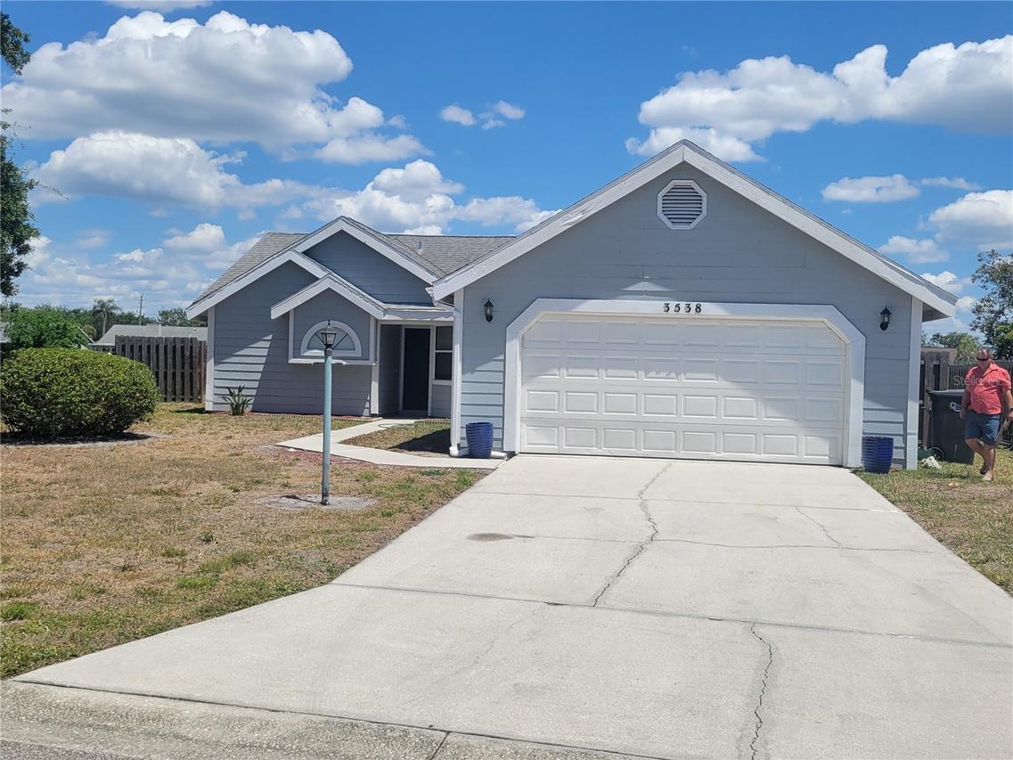 3538 65th Avenue Cir., Sarasota, FL 34243