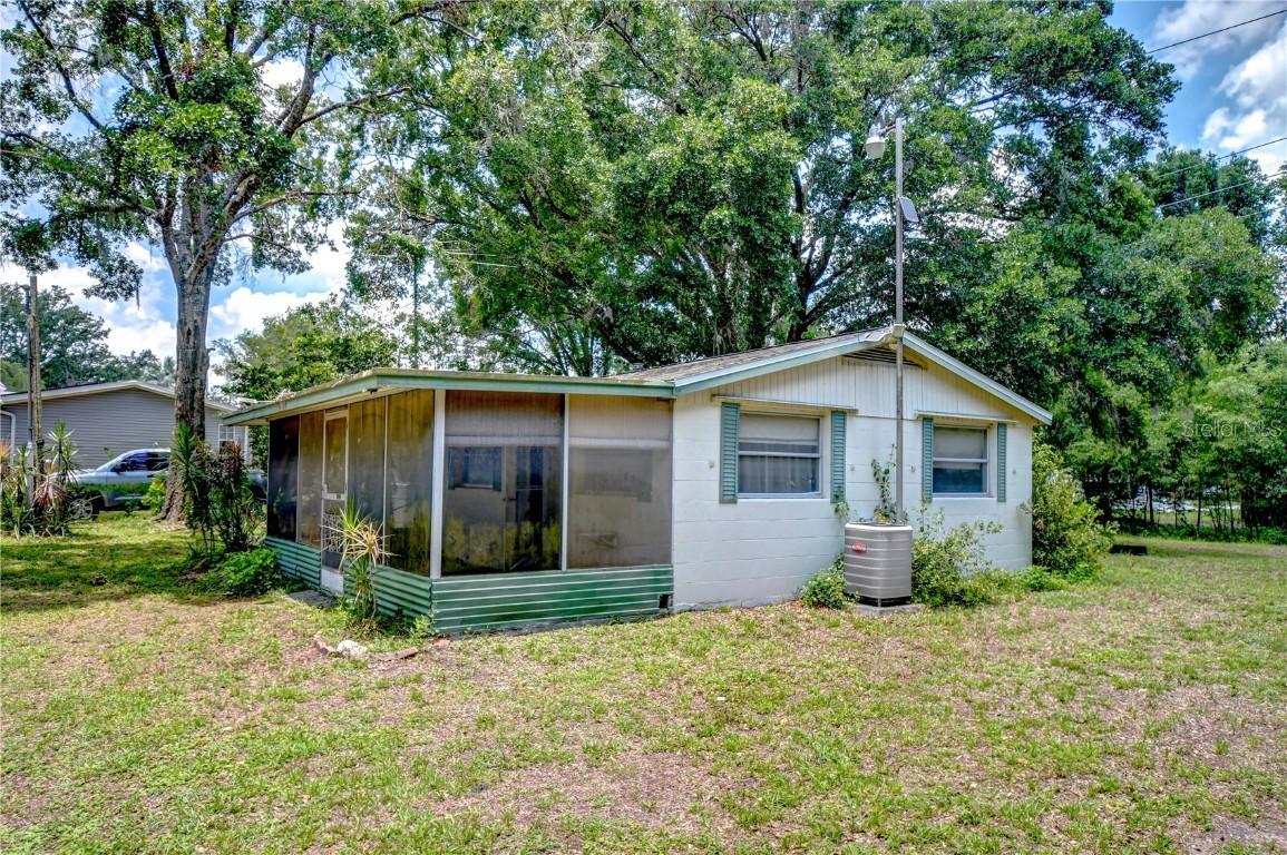 38839 Miller Ave., Zephyrhills, FL 33542