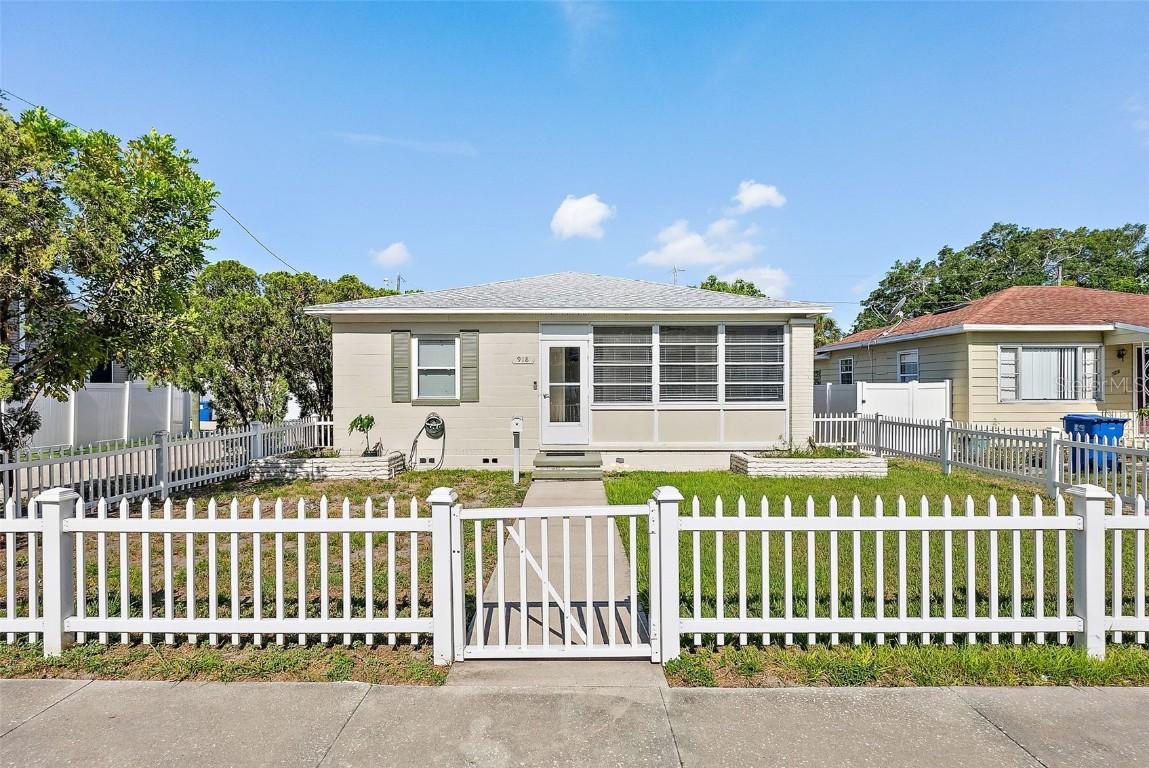 918 27th St., St Petersburg, FL 33713