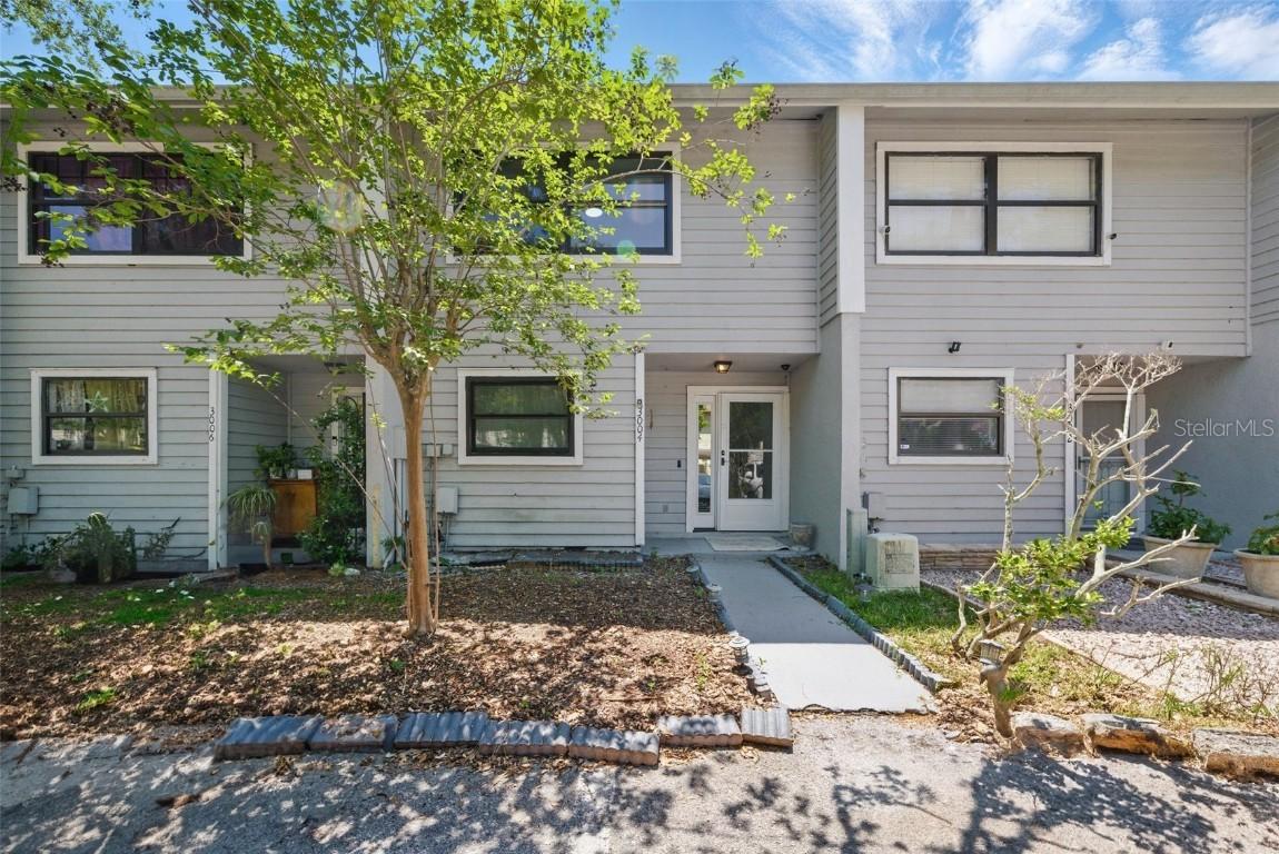 3004 Conifer Dr., Largo, FL 33771