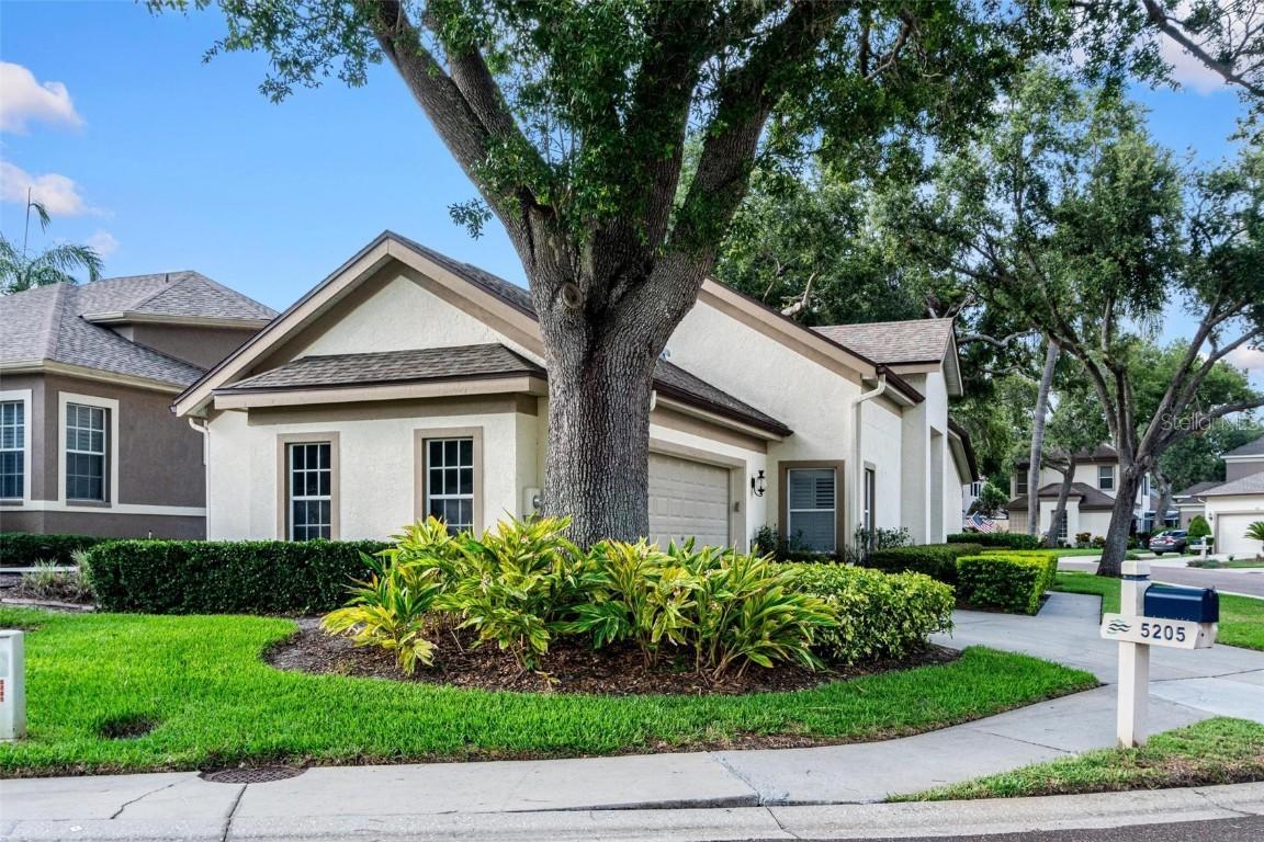 5205 Fairway One Dr., Valrico, FL 33596