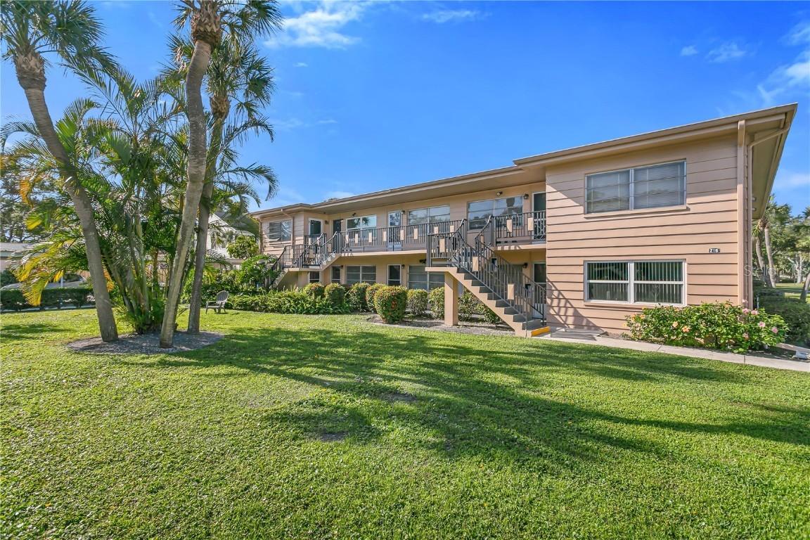 216 36th Ave. #202B, St Petersburg, FL 33704