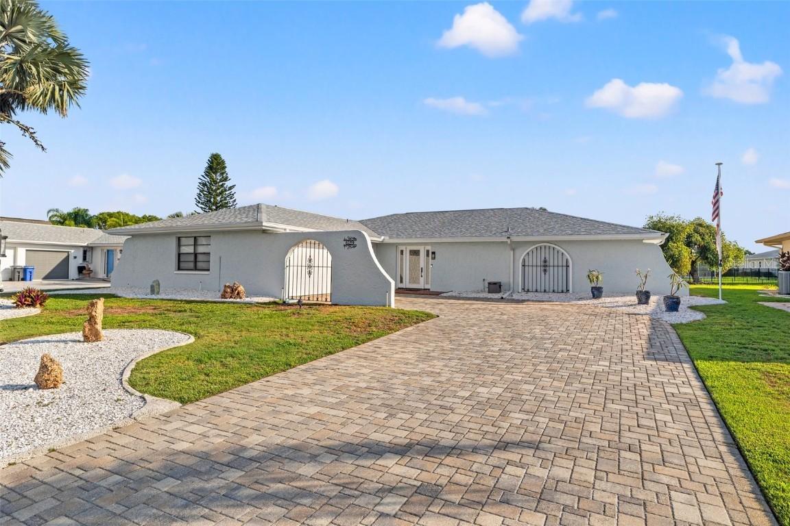 629 Fort Duquesna Dr., Sun City Center, FL 33573