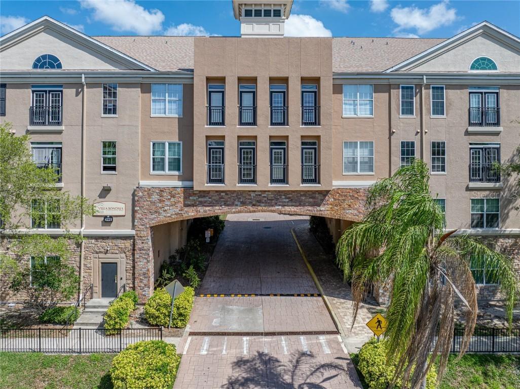 4221 W Spruce St. #2302, Tampa, FL 33607