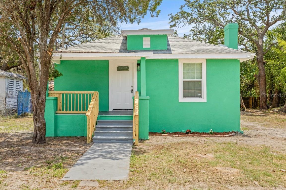 8215 N 14th St., Tampa, FL 33604