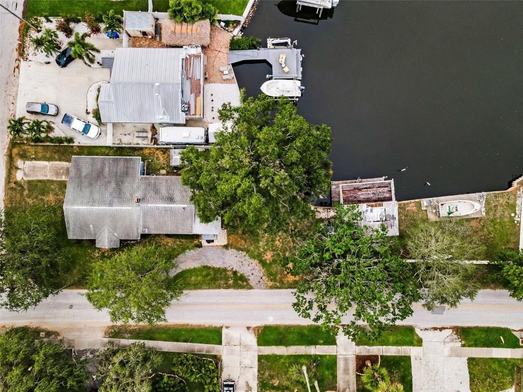 394 Georgia Ave., Crystal Beach, FL 34681