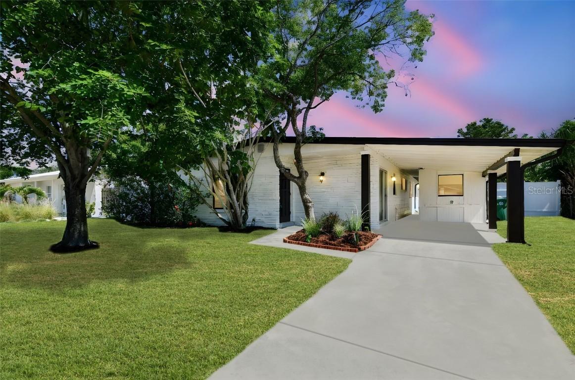 6551 S West Shore Cir., Tampa, FL 33616