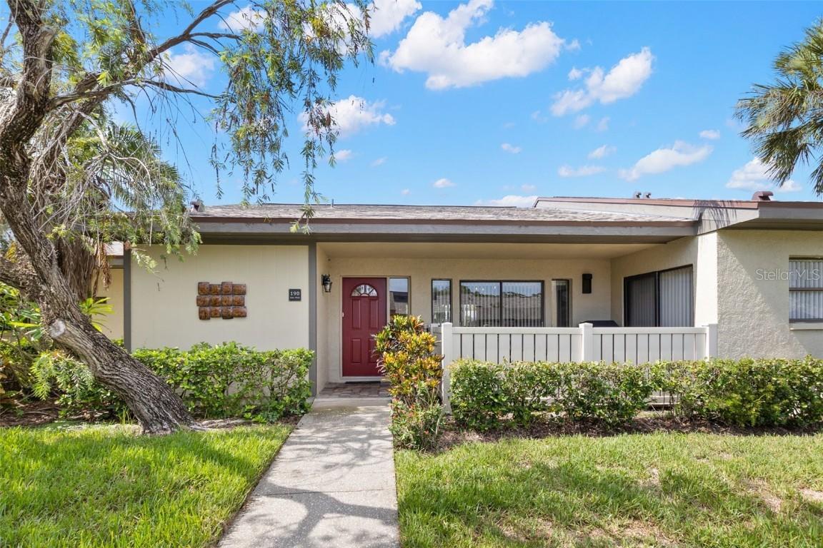 190 Dale Pl., Oldsmar, FL 34677