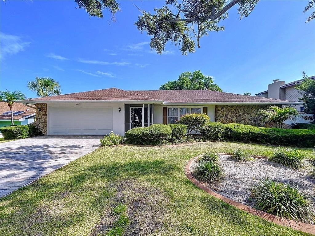 13725 Oak Forest Blvd., Seminole, FL 33776