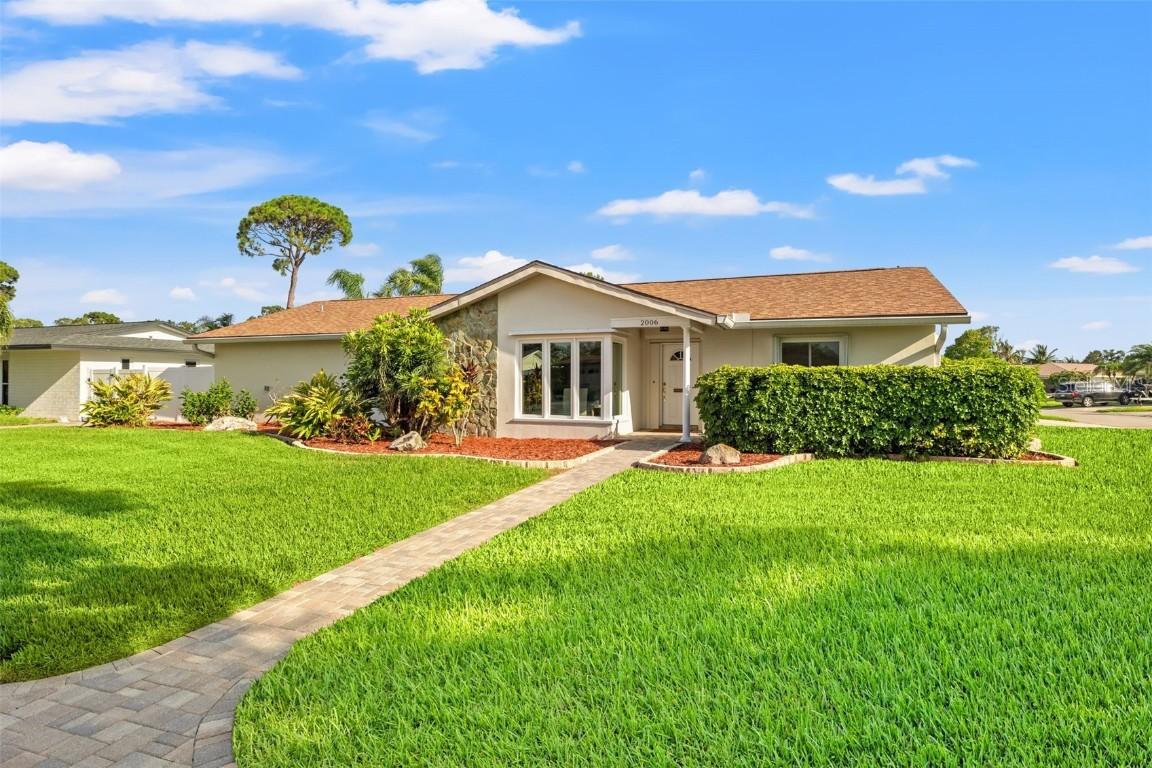 2006 Tanglewood Dr., St Petersburg, FL 33702