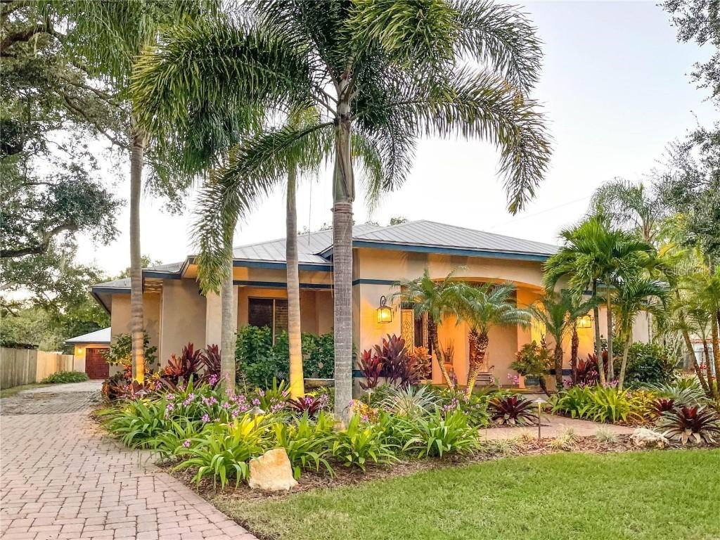6801 S Sparkman St., Tampa, FL 33616