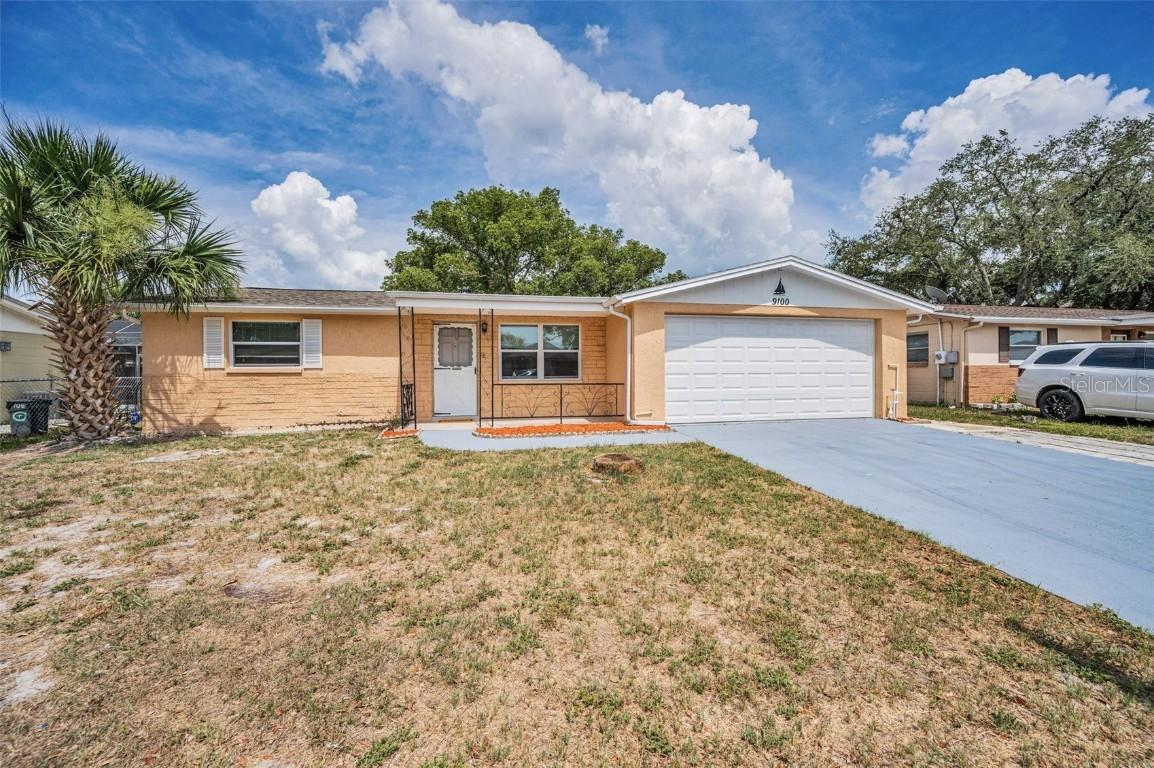 9100 Lunar Ln., Port Richey, FL 34668