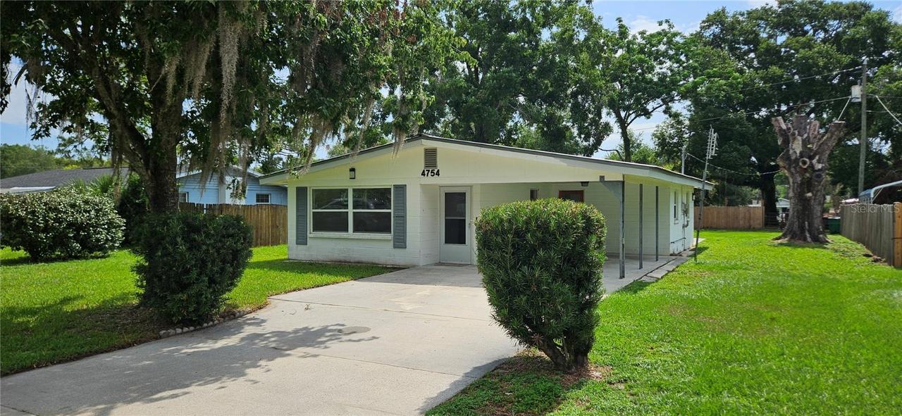 4754 17th St., Zephyrhills, FL 33542