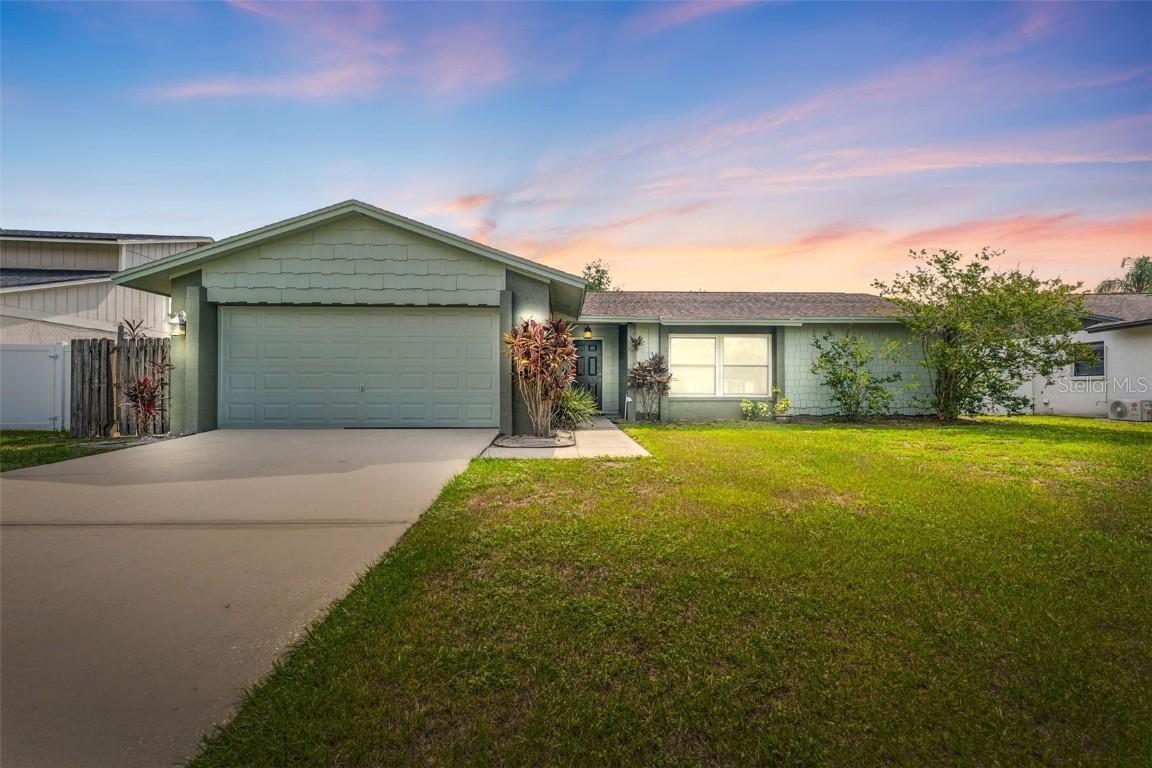 15917 Crying Wind Dr., Tampa, FL 33624