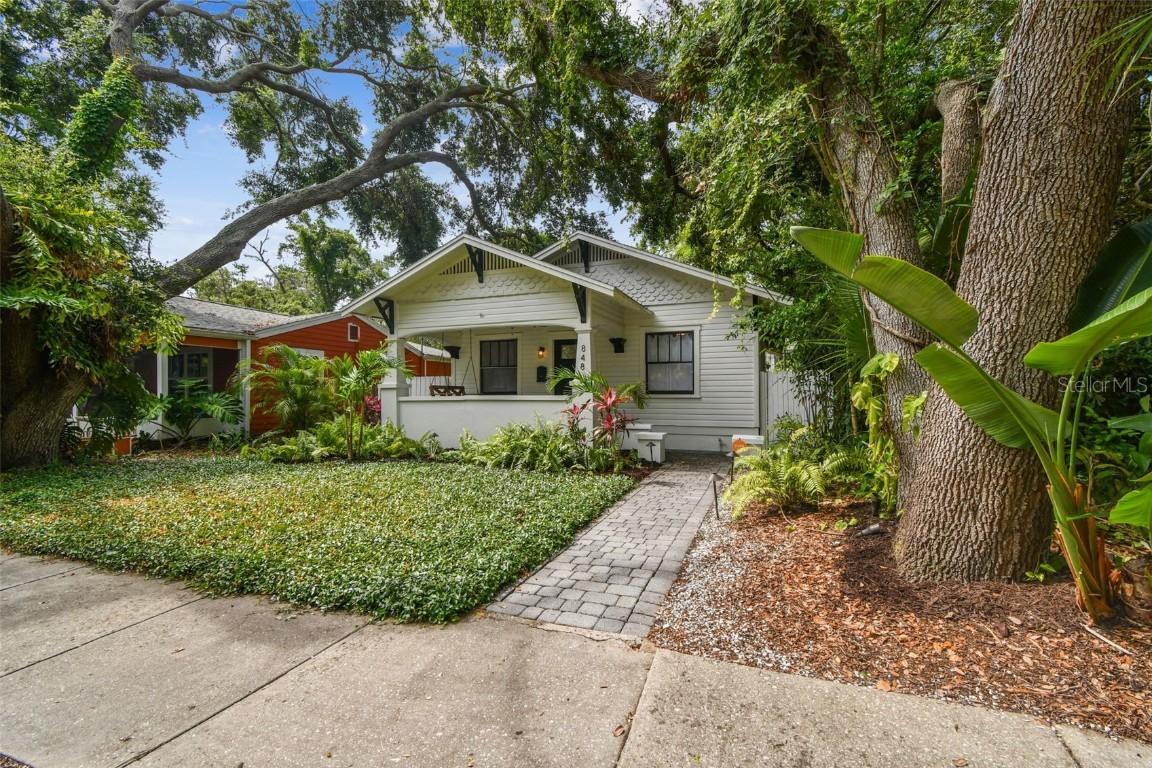 848 9th Ave., St Petersburg, FL 33701