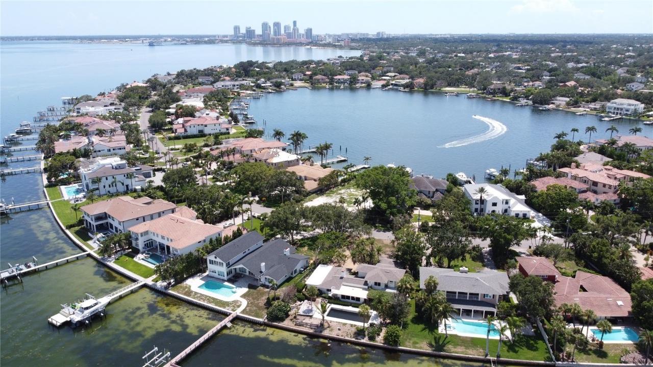 1967 Brightwaters Blvd., St Petersburg, FL 33703