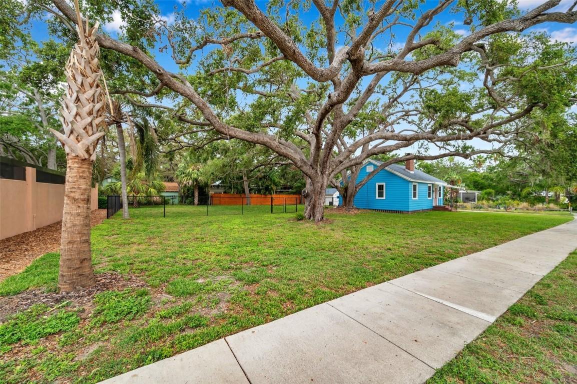 320 Broadway, Dunedin, FL 34698