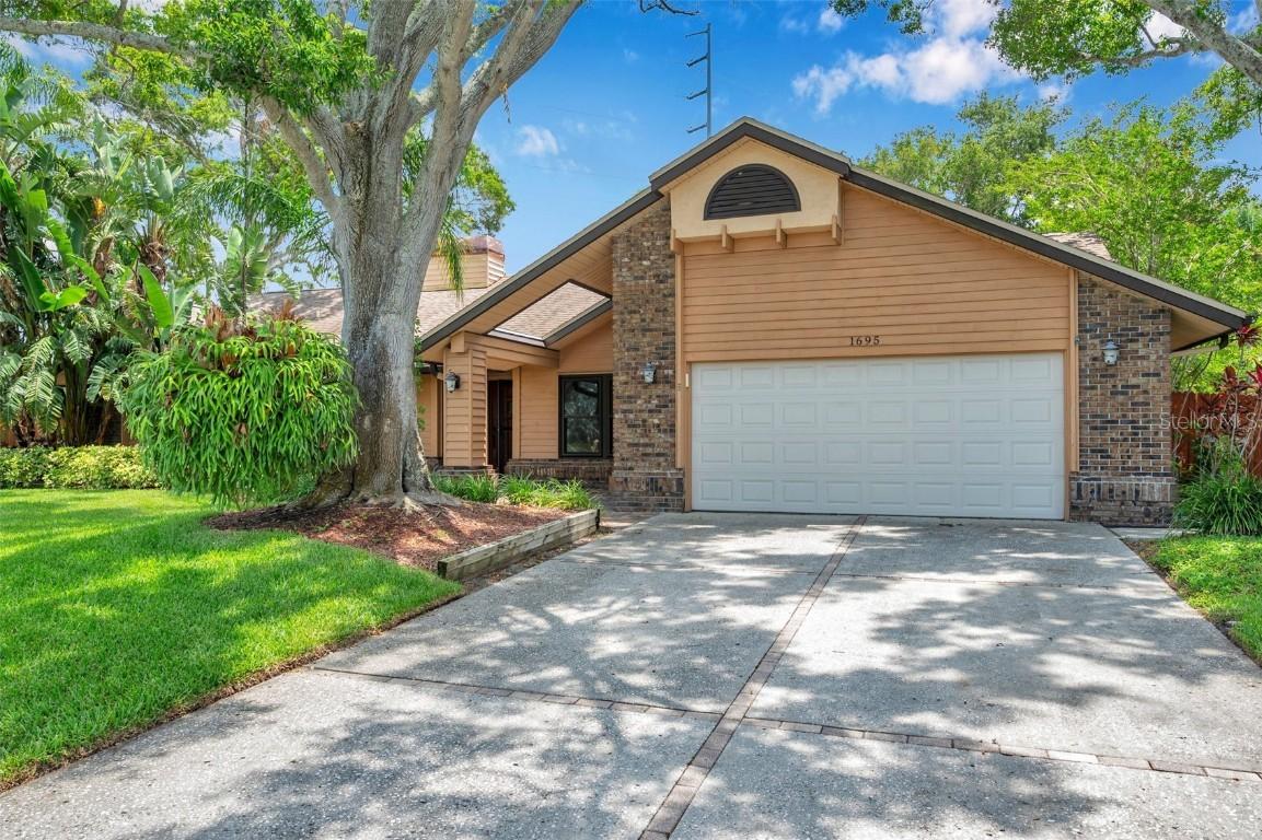 1695 Cinnamon Ln., Dunedin, FL 34698