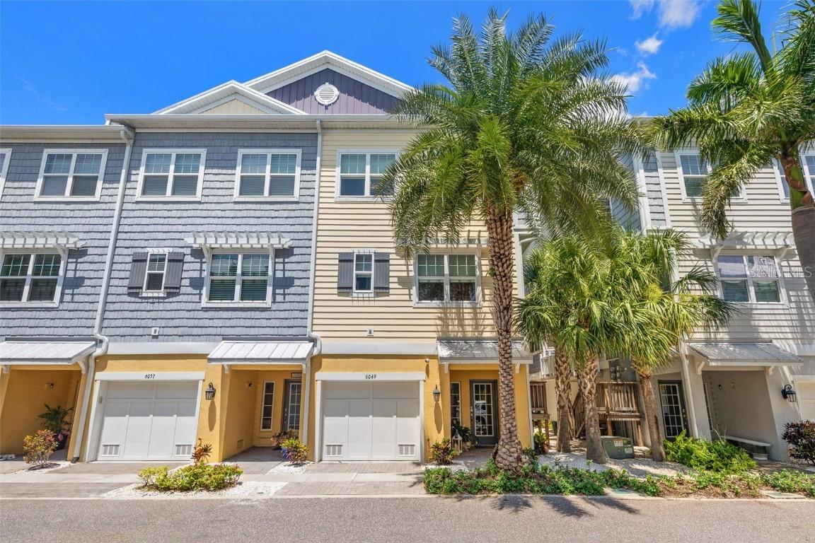6049 Moorings Dr., St Petersburg, FL 33712