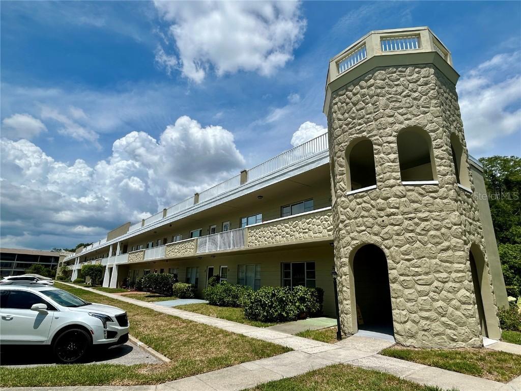 2391 Sumatran Way #37, Clearwater, FL 33763
