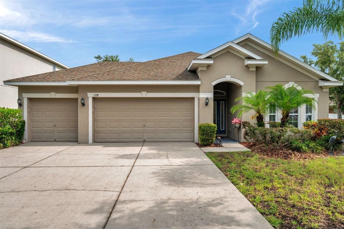 1328 Rushgrove Cir., Dover, FL 33527