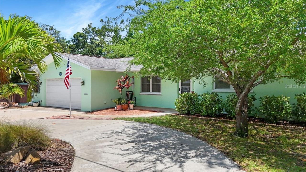 6011 Tangerine Ave., Gulfport, FL 33707