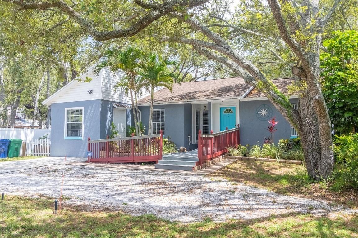 715 W 109th Ave., Tampa, FL 33612