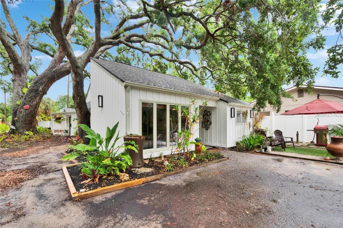 675 64th Ave., St Petersburg, FL 33705