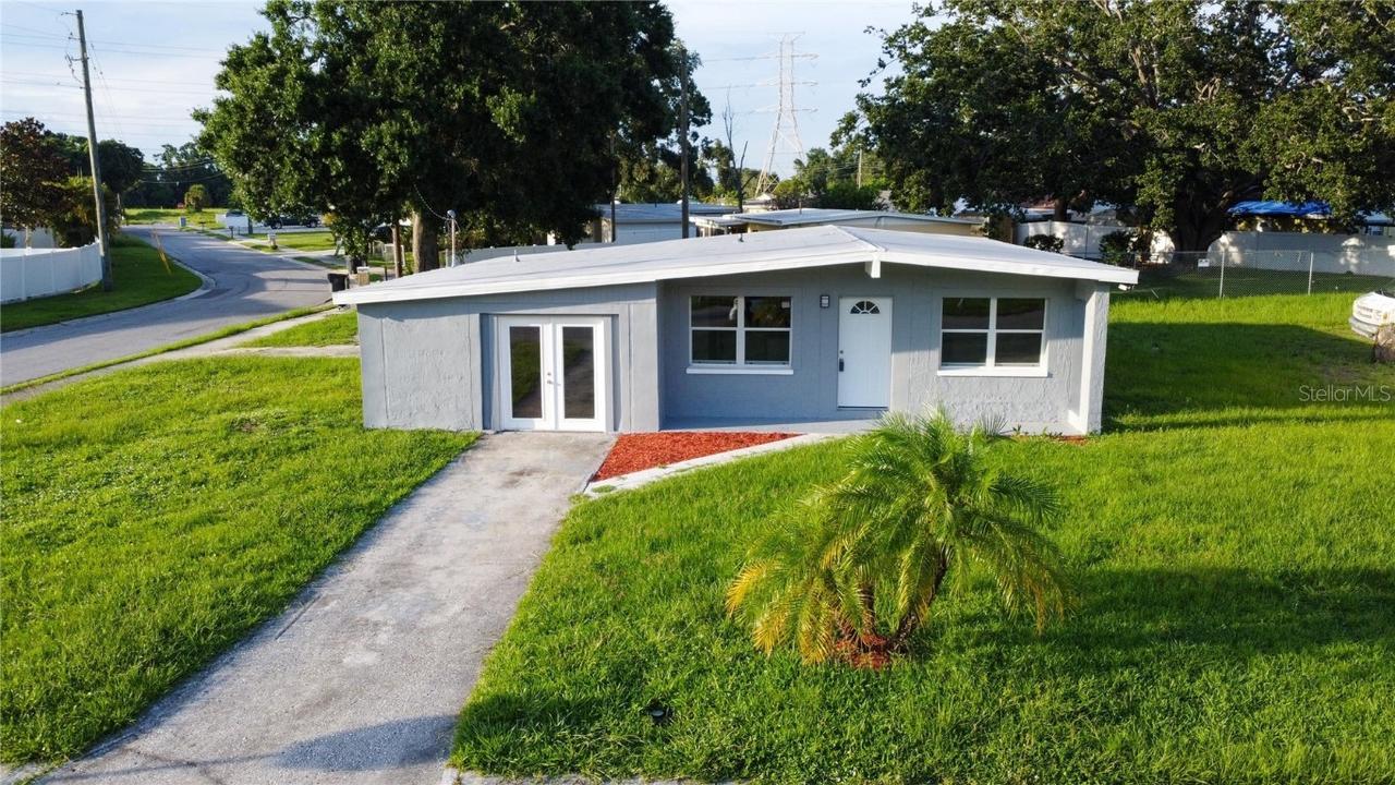 8502 Grapefruit Ave., Tampa, FL 33619