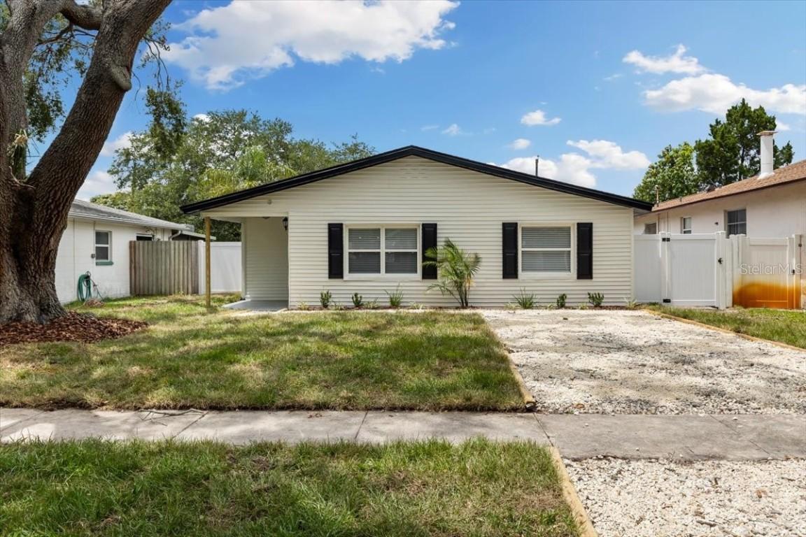 621 89th Ave., St Petersburg, FL 33702
