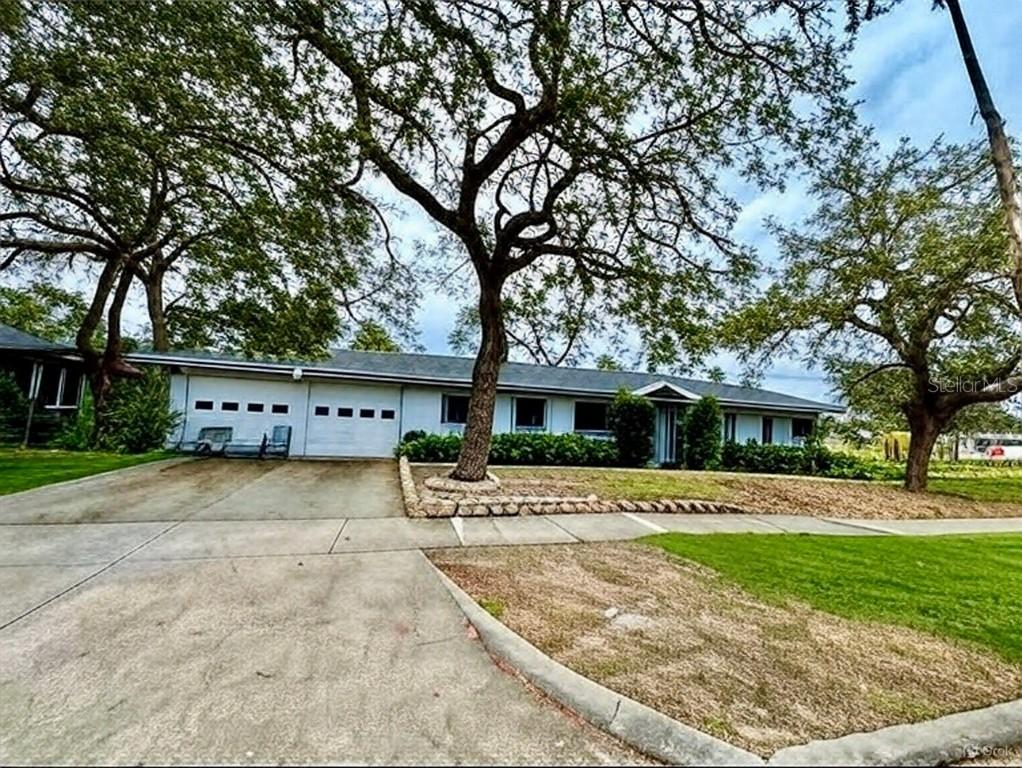 1005 Apache Tr., Clearwater, FL 33755