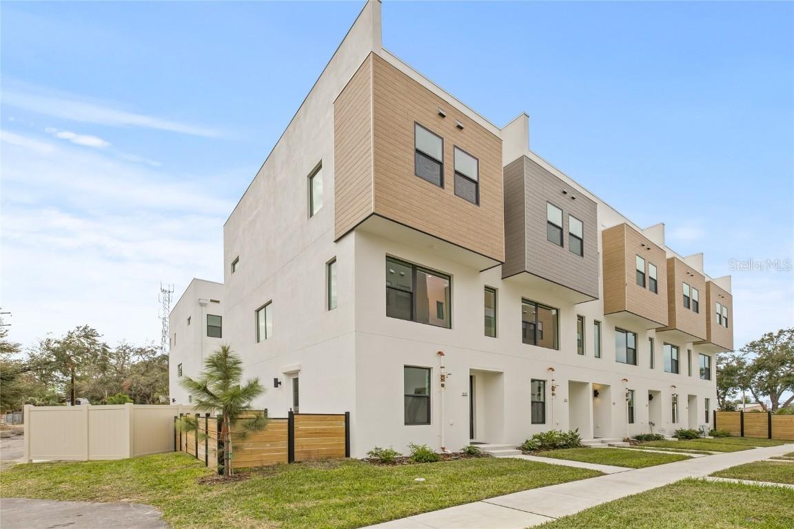 321 15th St., St Petersburg, FL 33705