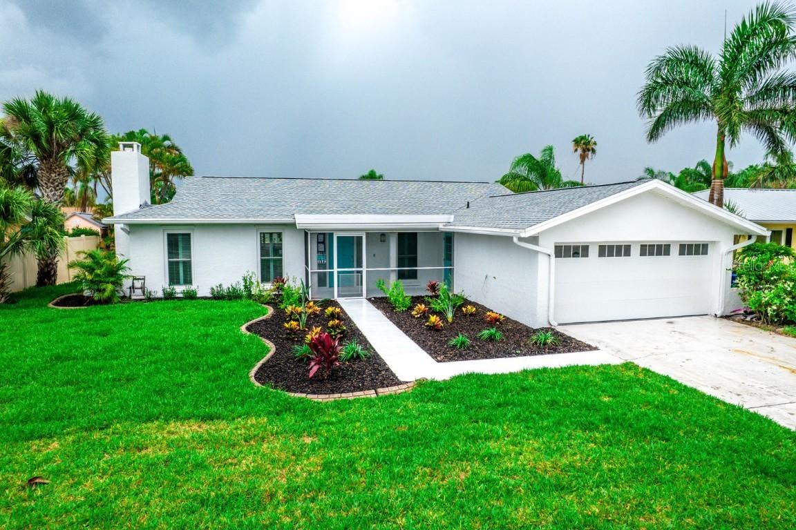 913 Spindle Palm Way, Apollo Beach, FL 33572