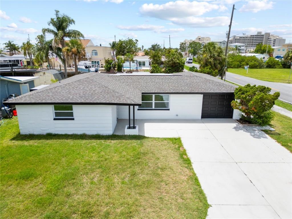 13715 Maria Dr., Hudson, FL 34667