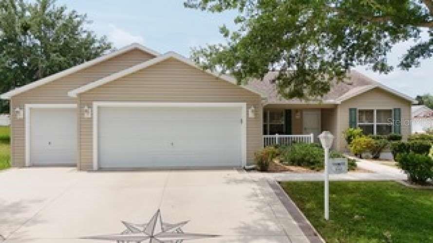 310 Knoll Pl., The Villages, FL 32162
