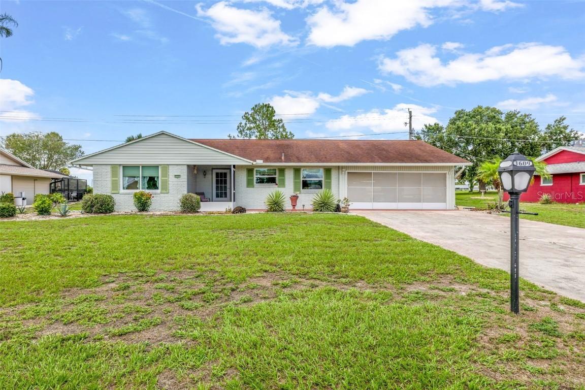 1609 N Pebble Beach Blvd., Sun City Center, FL 33573