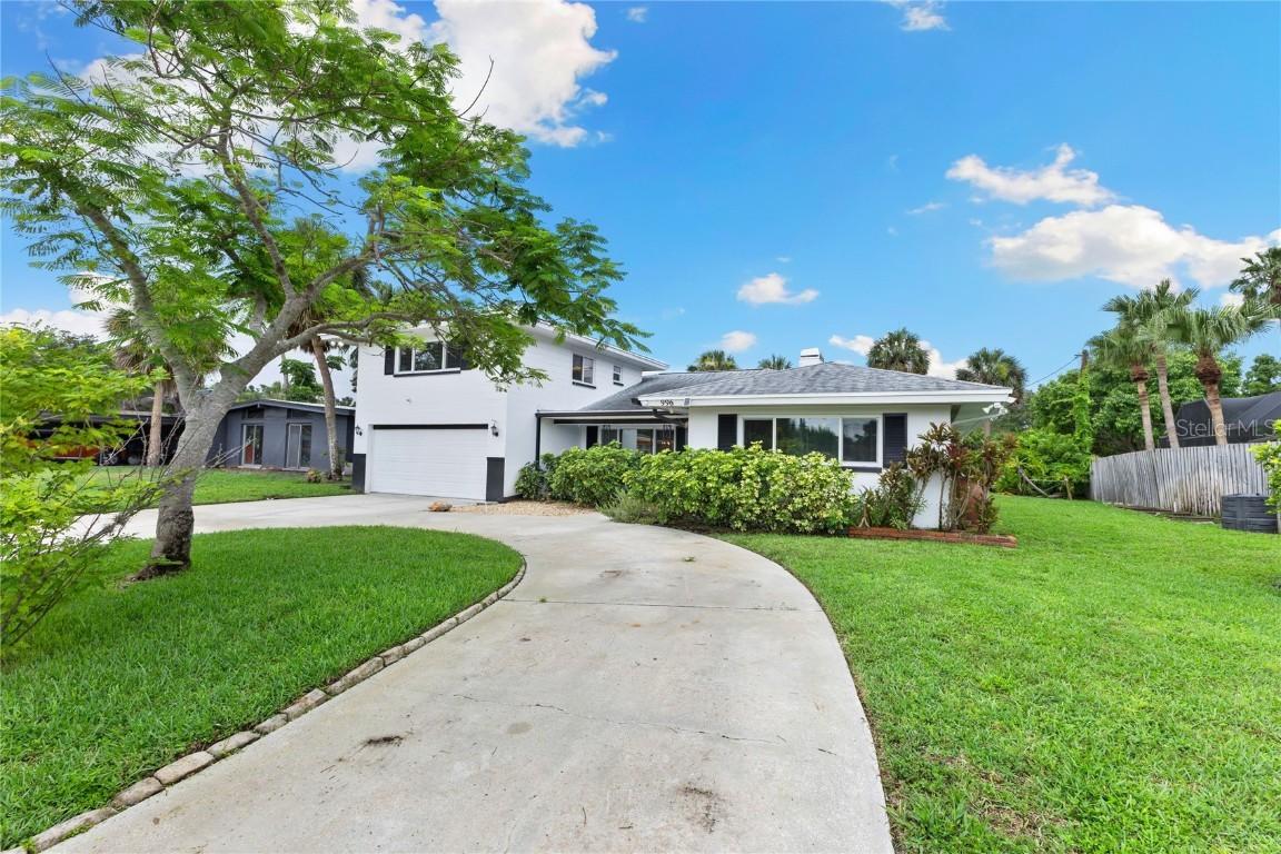 996 56th Ave., St Petersburg, FL 33705