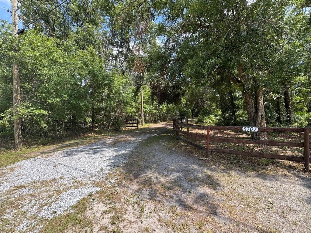 5707 Kelly Rd., Plant City, FL 33565
