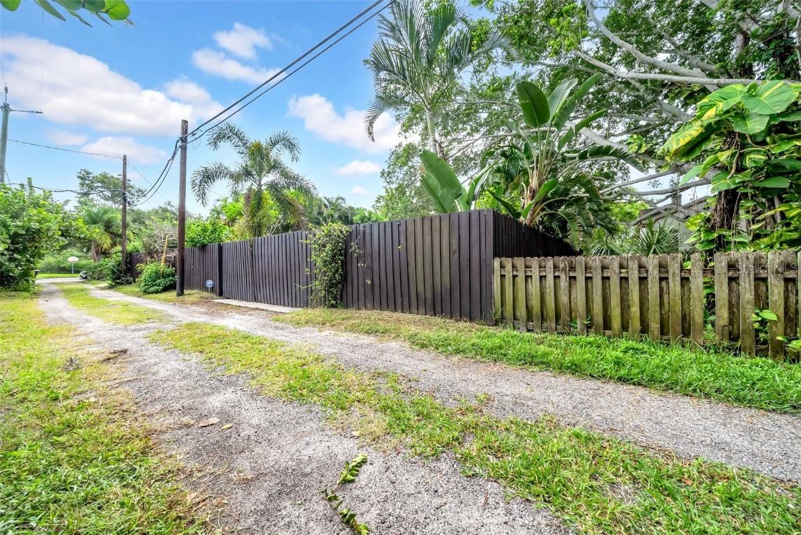 533 36th Ave., St Petersburg, FL 33704