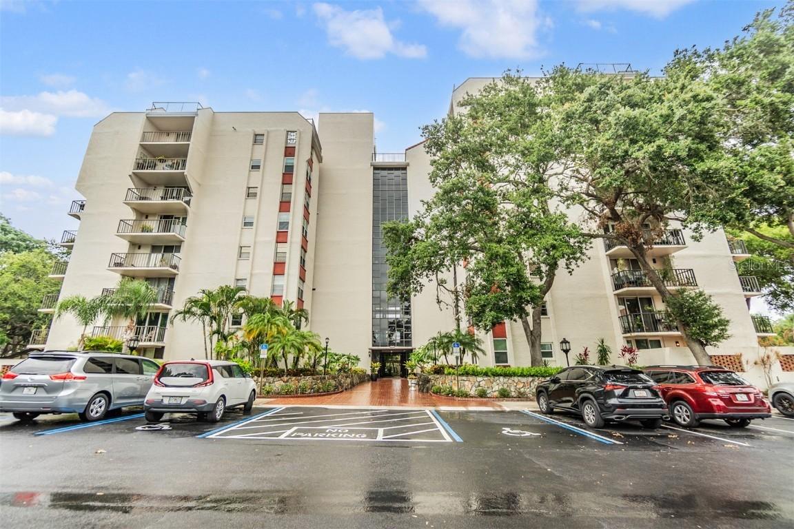 2699 Seville Blvd. #207, Clearwater, FL 33764