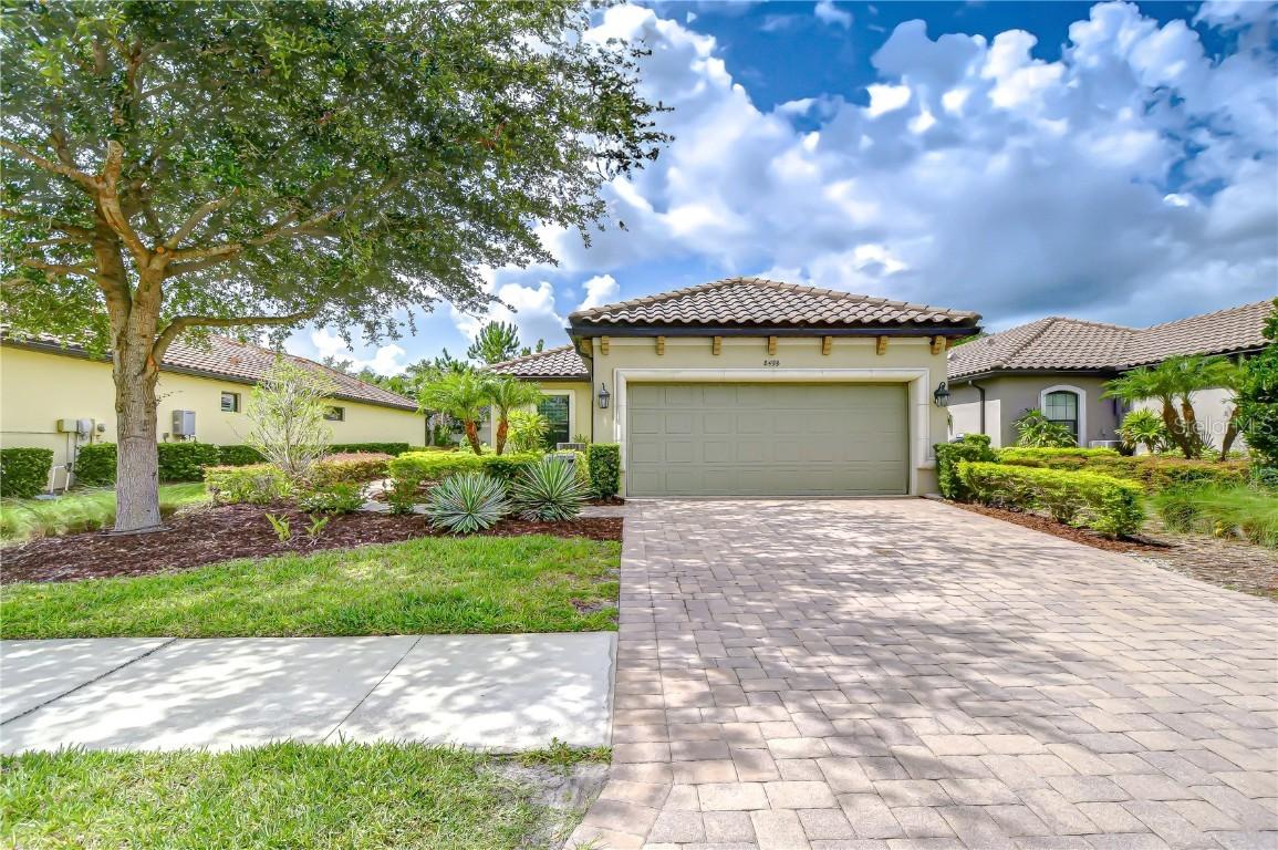 8433 Alberata Vista Dr., Tampa, FL 33647