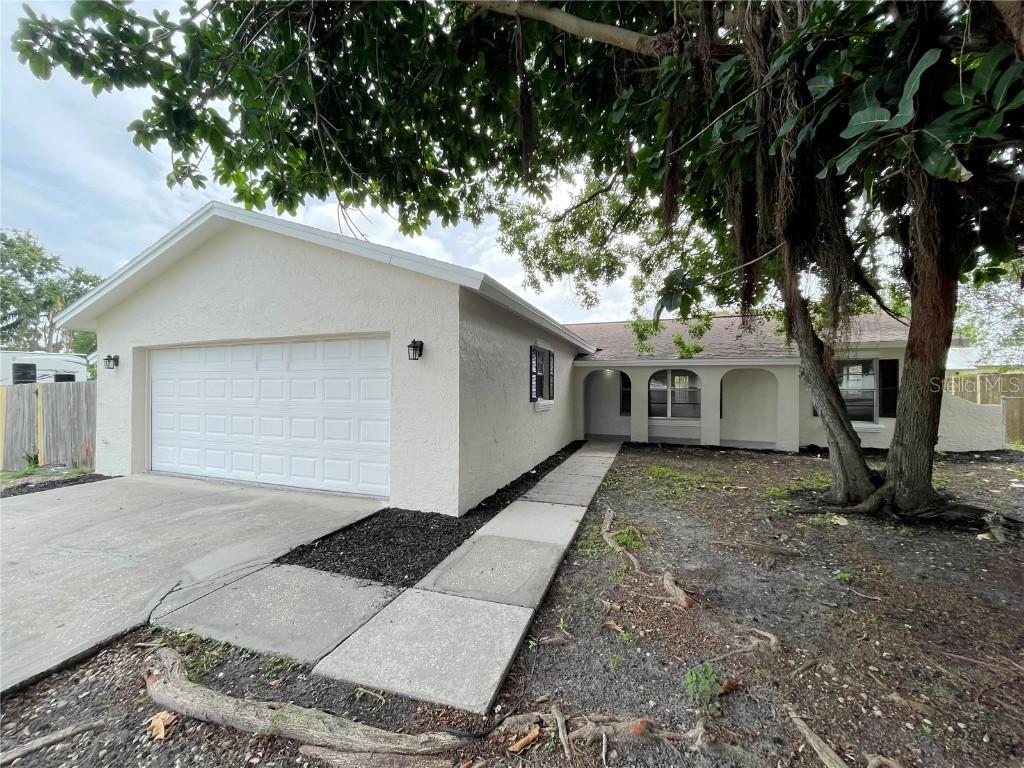 1003 Cornwall Ct., Brandon, FL 33510